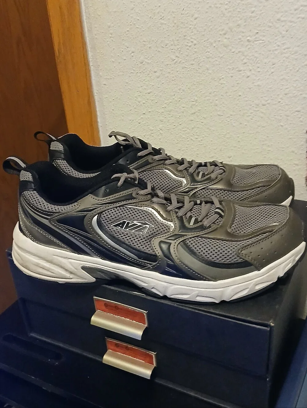Avia Men’s Gray Mesh Athletic Walking Running Sneakers Shoes Size 13